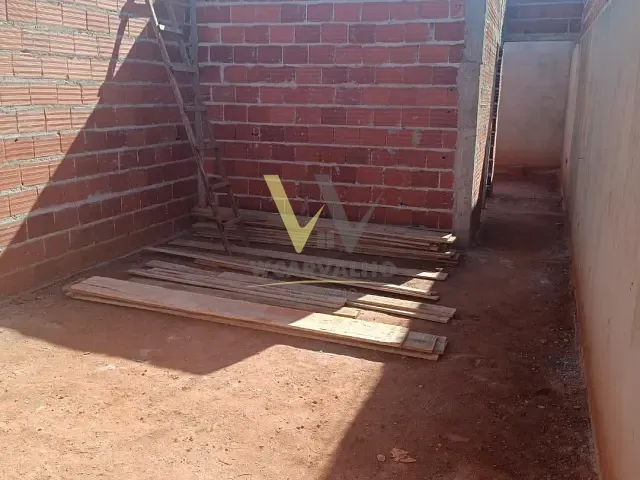 Casa com 200m² 3 quartos e 2 banheiros, à venda, no bairro Jardim dos Ipês em Anápolis