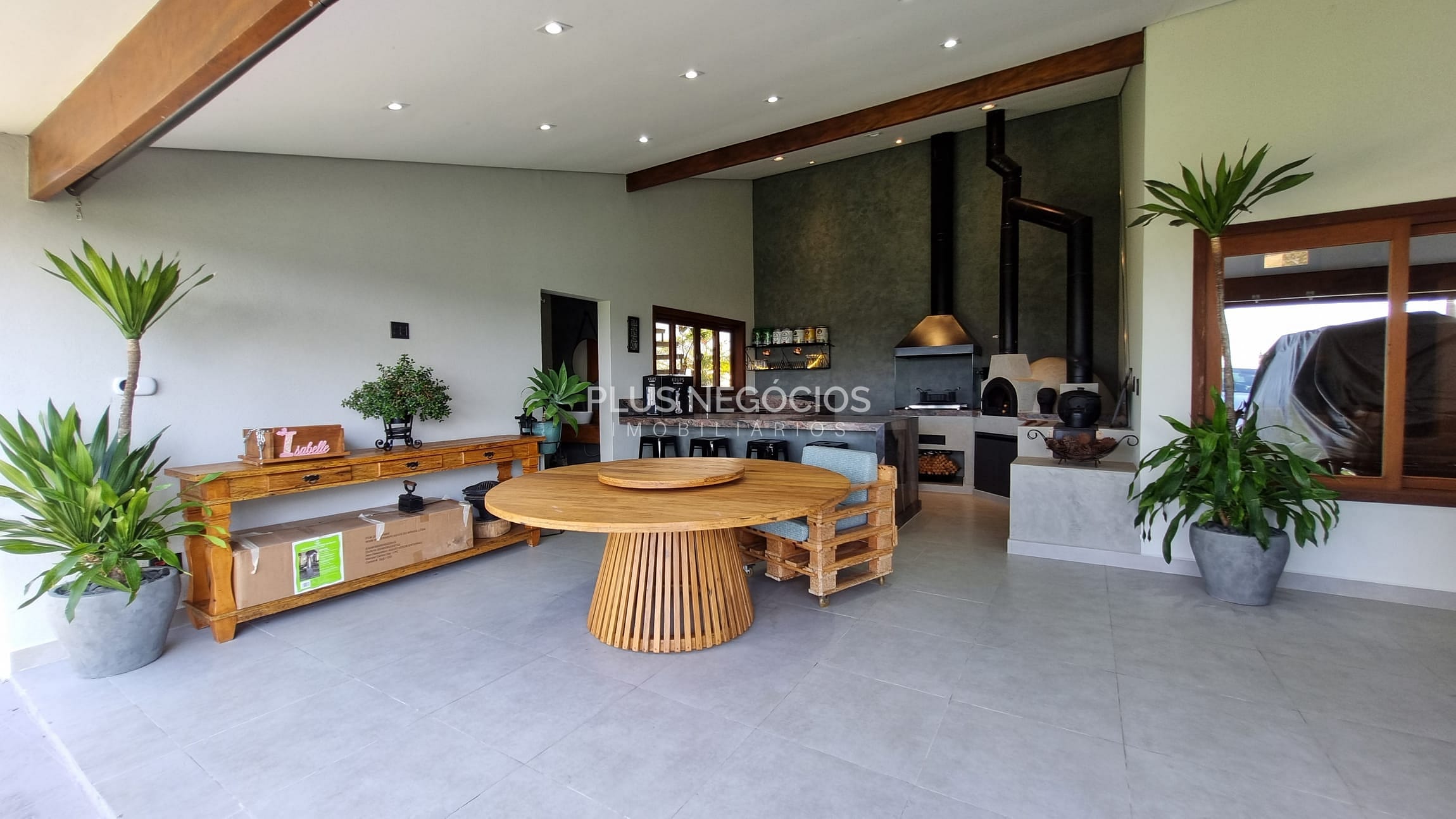 Casa à venda com 3 quartos, 323m² - Foto 4