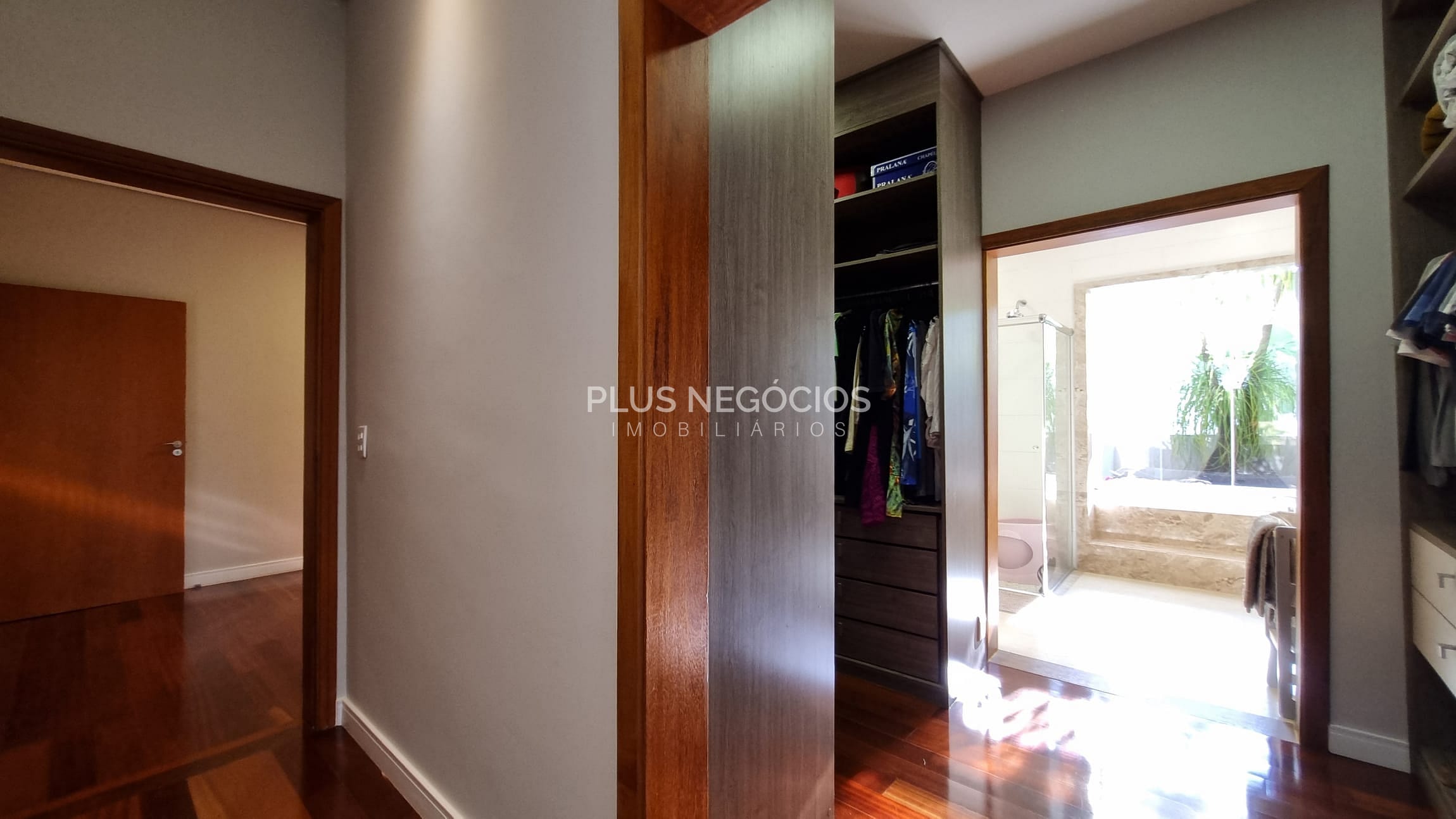 Casa à venda com 3 quartos, 323m² - Foto 30