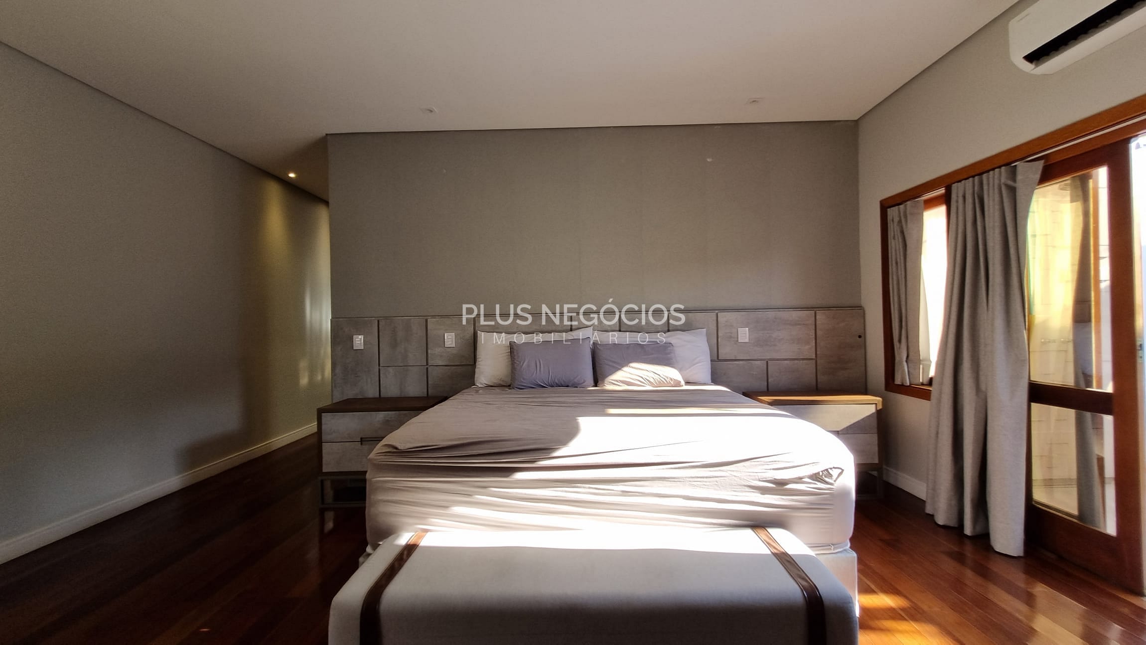 Casa à venda com 3 quartos, 323m² - Foto 35