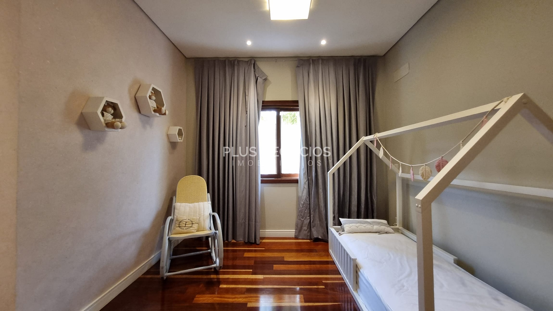 Casa à venda com 3 quartos, 323m² - Foto 41
