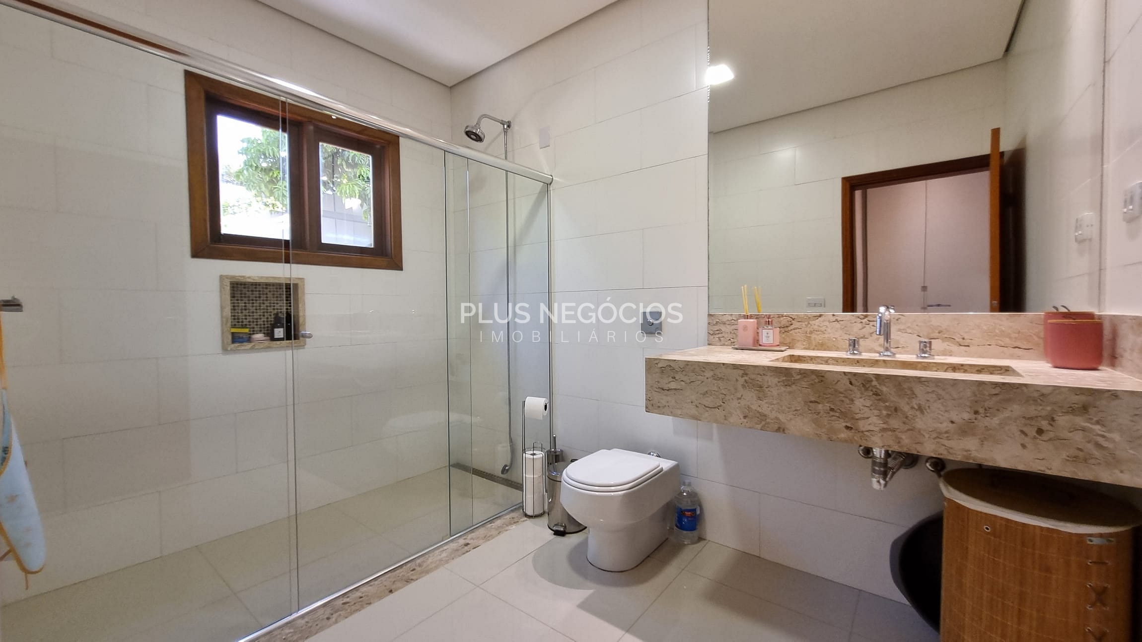 Casa à venda com 3 quartos, 323m² - Foto 42