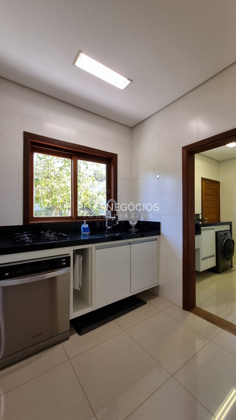 Casa à venda com 3 quartos, 323m² - Foto 19