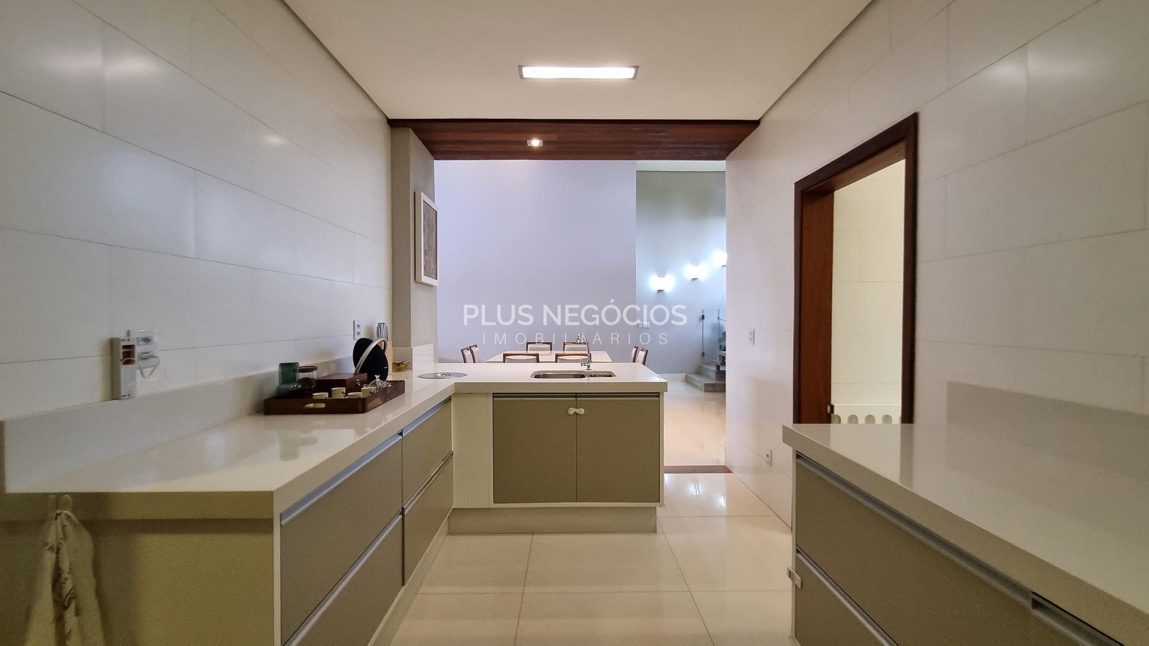 Casa à venda com 3 quartos, 323m² - Foto 18