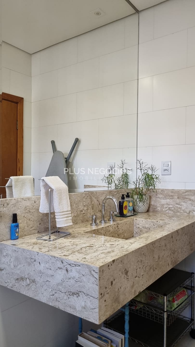 Casa à venda com 3 quartos, 323m² - Foto 45