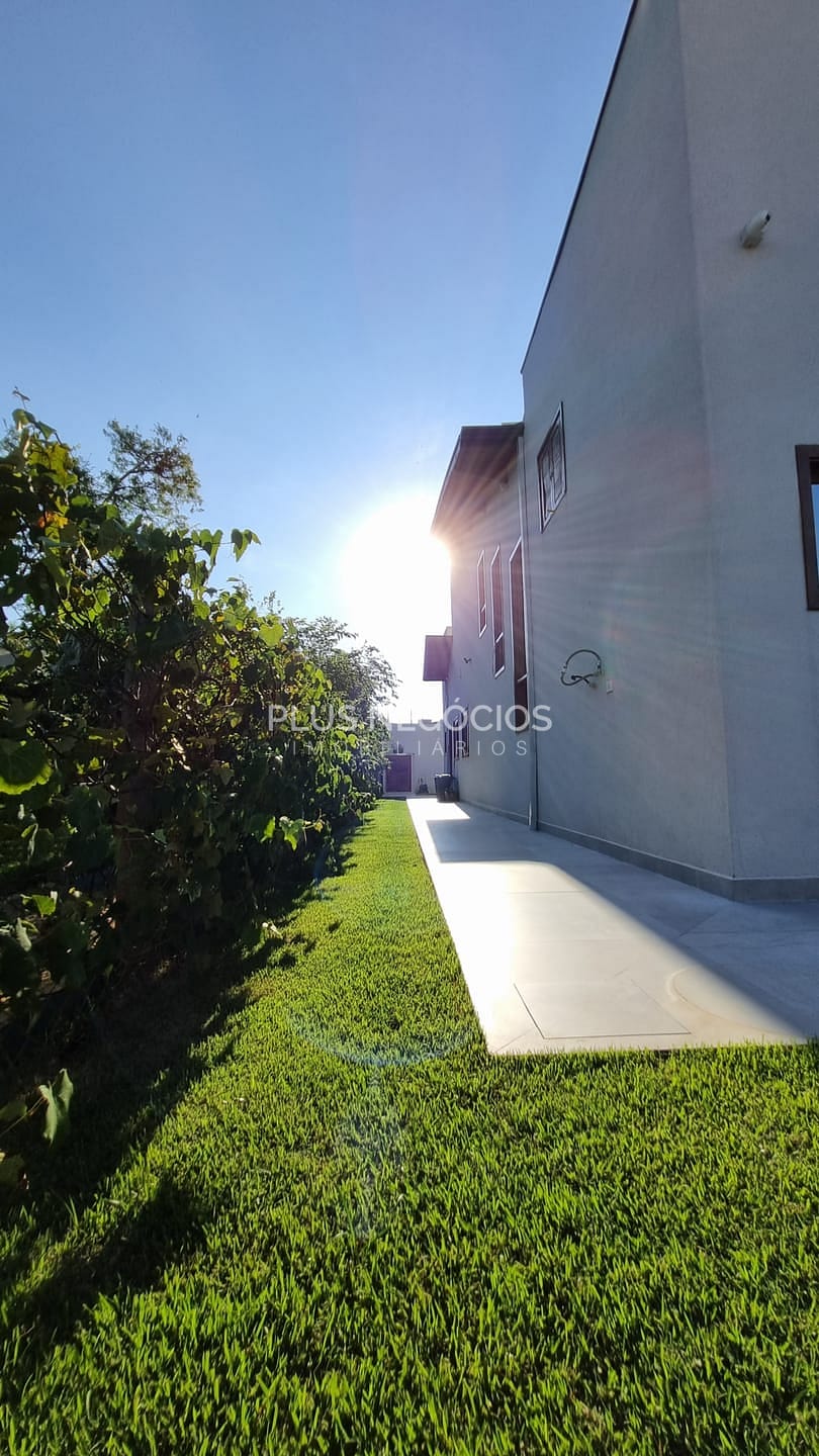 Casa à venda com 3 quartos, 323m² - Foto 65
