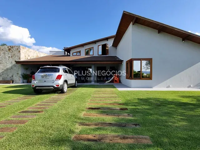 Casa com 1241m² 3 quartos e 5 banheiros, à venda, no bairro Condomínio Village Araçoiaba em Araçoiaba da Serra