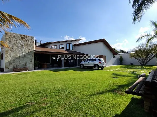 Casa com 1241m² 3 quartos e 5 banheiros, à venda, no bairro Condomínio Village Araçoiaba em Araçoiaba da Serra