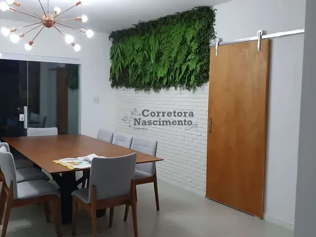 Casa com 212m² 4 quartos e 2 banheiros, à venda, no bairro Jardim Jacinto em Jacareí