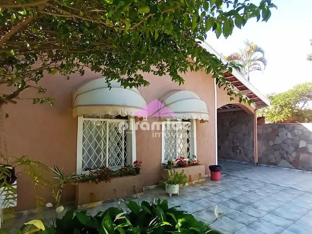 Casa com 10m² 3 quartos e 3 banheiros, à venda, no bairro Bosque dos Eucaliptos em São José Dos Campos