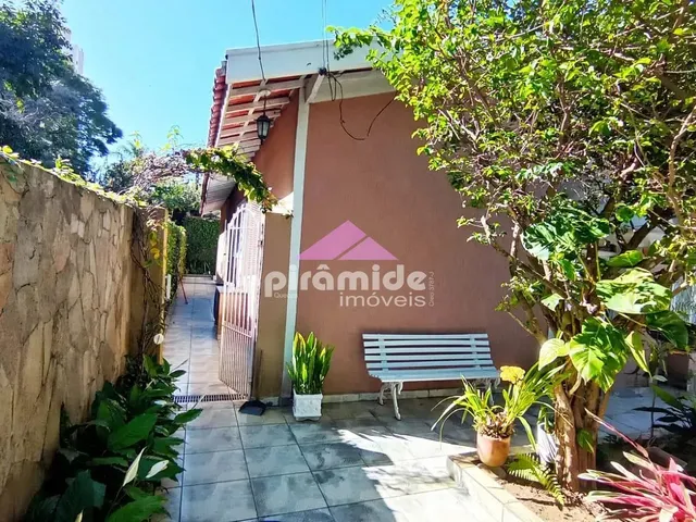 Casa com 10m² 3 quartos e 3 banheiros, à venda, no bairro Bosque dos Eucaliptos em São José Dos Campos