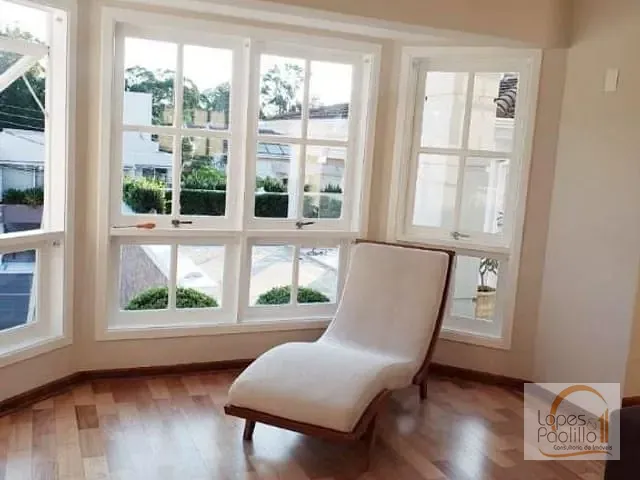 Casa com 604m² 3 quartos e 5 banheiros, à venda, no bairro Condomínio Residencial Colinas de São Francisco em Bragança Paulista
