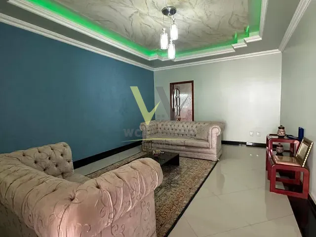 Casa com 375m² 4 quartos e 2 banheiros, à venda, no bairro Alvorada em Anápolis
