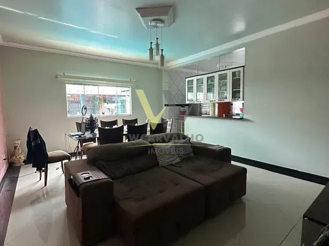 Casa com 375m² 4 quartos e 2 banheiros, à venda, no bairro Alvorada em Anápolis