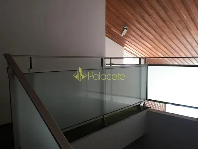 Casa com 330m² 3 quartos e 3 banheiros, à venda, no bairro Jardim Boa Vista em Pindamonhangaba