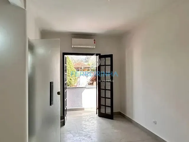 Casa com 252m² 3 quartos e 3 banheiros, para alugar, no bairro Urbanova em São José Dos Campos