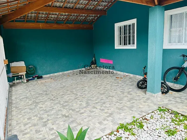 Casa com 250m² 4 quartos e 2 banheiros, à venda, no bairro Conjunto Residencial Vale dos Pinheiros em São José dos Campos