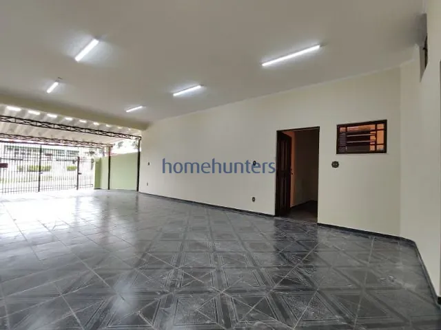Casa com 304m² 3 quartos e 3 banheiros, para alugar, no bairro Jardim Nova Europa em Campinas