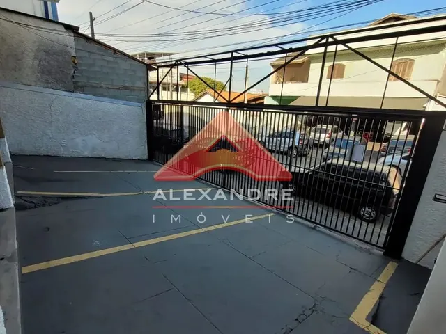 Casa com 10m² 1 quarto e 1 banheiro, para alugar, no bairro Vila Industrial em São José Dos Campos