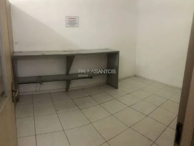 Casa com 250m² 2 quartos e 3 banheiros, à venda, no bairro Parque Vitória Régia em Sorocaba