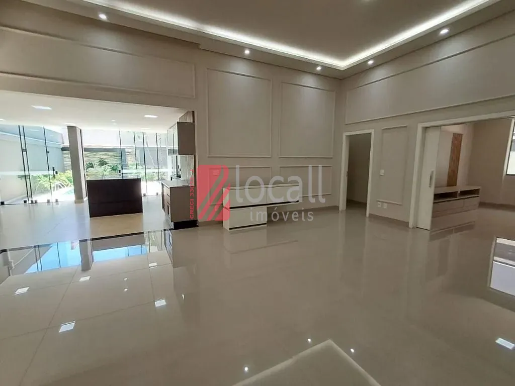 Casa de Condomínio com 4 quartos à venda, 303m² — foto 1 de 38