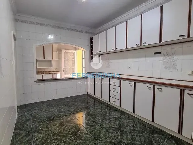Casa com 325m² 4 quartos e 5 banheiros, para alugar, no bairro Urbanova em São José Dos Campos