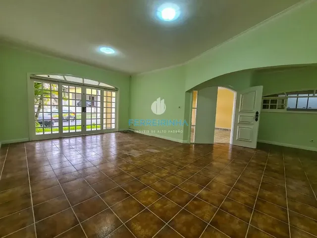 Casa com 325m² 4 quartos e 5 banheiros, para alugar, no bairro Urbanova em São José Dos Campos