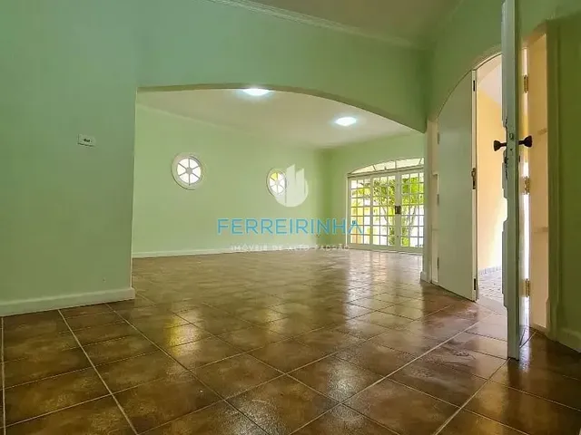 Casa com 325m² 4 quartos e 5 banheiros, para alugar, no bairro Urbanova em São José Dos Campos