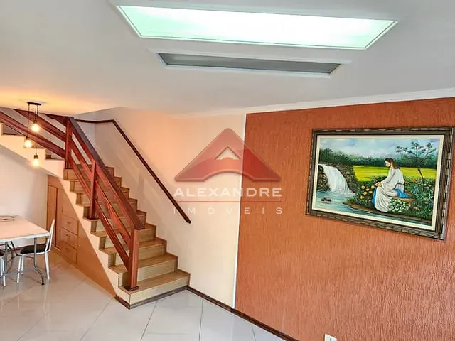 Casa com 180m² 6 quartos e 2 banheiros, à venda, no bairro Jardim das Flores em São José dos Campos