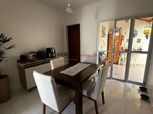 Casa com 300m² 4 quartos e 4 banheiros, à venda, no bairro Vila Suiça em Indaiatuba
