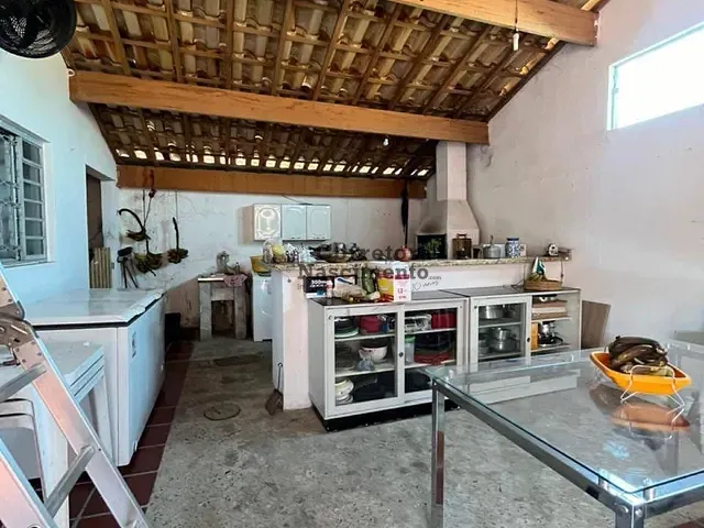 Casa com 225m² 4 quartos e 2 banheiros, à venda, no bairro Jardim Nova Esperança em Jacareí