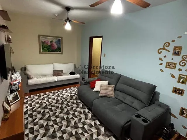 Casa com 225m² 4 quartos e 2 banheiros, à venda, no bairro Jardim Nova Esperança em Jacareí