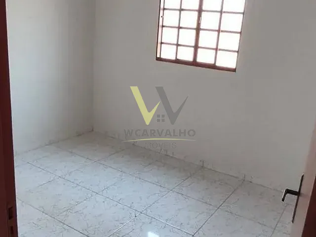 Casa com 200m² 2 quartos e 1 banheiro, à venda, no bairro Jardim Itália em Anápolis