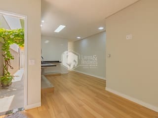 Foto do Casa-Casa tipo para venda em Vila Anglo Brasileira com 2 quartos, sendo 1 suíte, 94m²