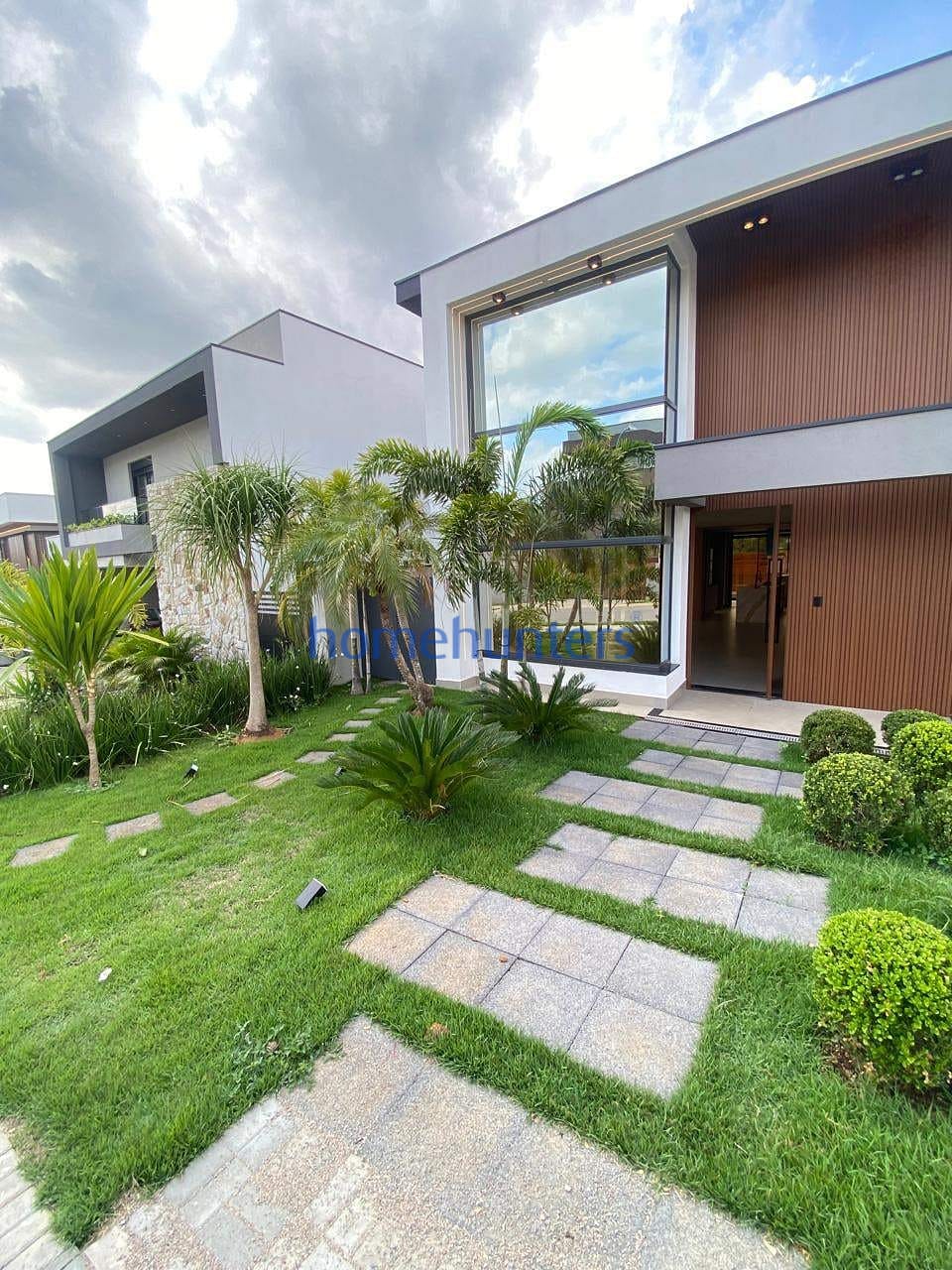 Casa, 3 quartos, 322 m² - Foto 1