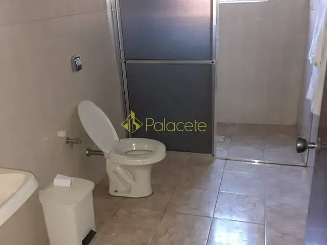 Casa com 430m² 5 quartos e 4 banheiros, à venda, no bairro Nossa Senhora do Perpétuo Socorro em Pindamonhangaba