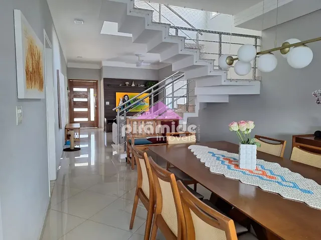 Casa com 10m² 4 quartos e 4 banheiros, à venda, no bairro Urbanova em São José Dos Campos
