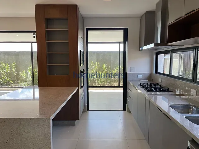 Casa 3 quartos e 5 banheiros, à venda, no bairro Sousas em Campinas