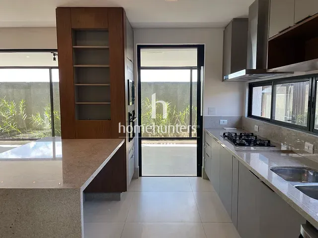 Casa 3 quartos e 5 banheiros, à venda, no bairro Sousas em Campinas