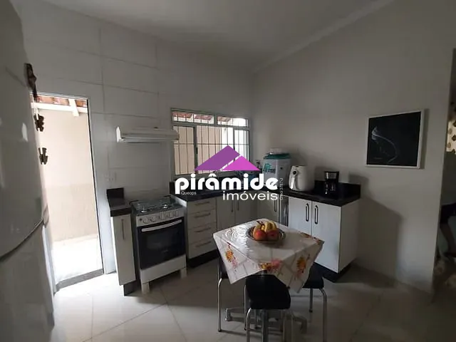 Casa com 150m² 3 quartos e 1 banheiro, à venda, no bairro Parque Industrial em São José dos Campos