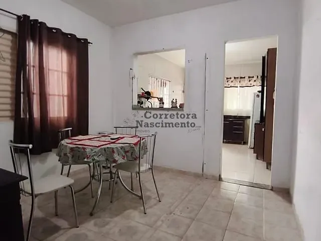 Casa com 183m² 2 quartos e 1 banheiro, à venda, no bairro Jardim do Portal em Jacareí