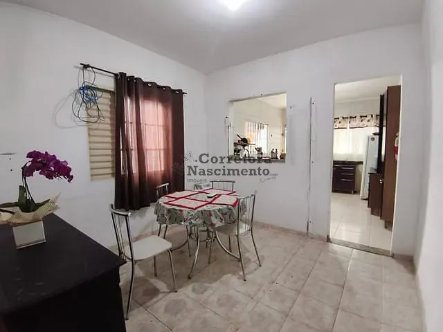 Casa com 183m² 2 quartos e 1 banheiro, à venda, no bairro Jardim do Portal em Jacareí