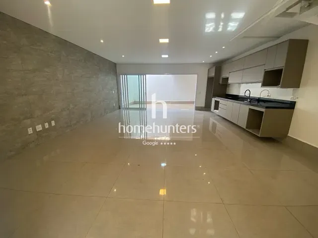 Casa com 245m² 3 quartos e 5 banheiros, à venda ou para alugar, no bairro Parque Taquaral em Campinas