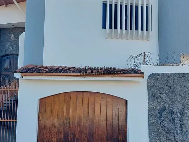 Casa 3 quartos e 6 banheiros, à venda, no bairro Parque Itamarati em Jacareí