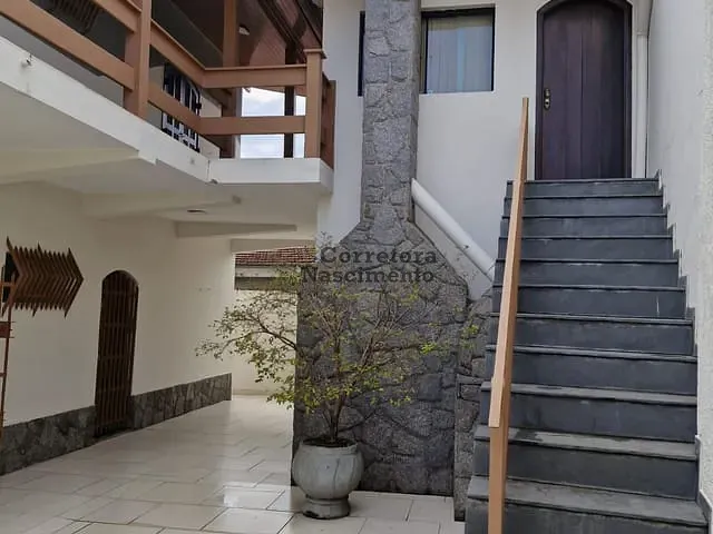 Casa 3 quartos e 6 banheiros, à venda, no bairro Parque Itamarati em Jacareí