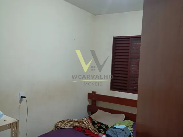 Casa com 375m² 3 quartos e 1 banheiro, à venda, no bairro Pirineus em Anápolis