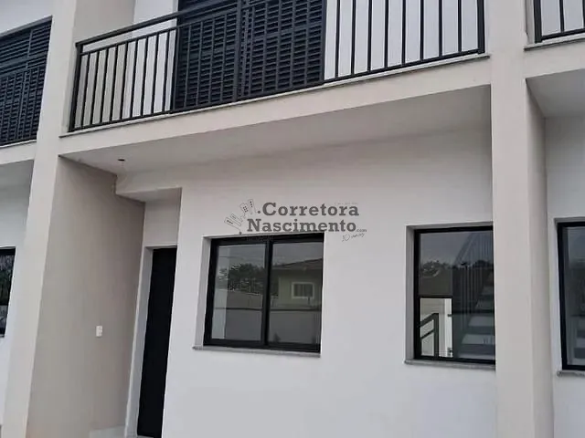 Casa 3 quartos e 2 banheiros, à venda, no bairro Jardim Santa Maria em Jacareí