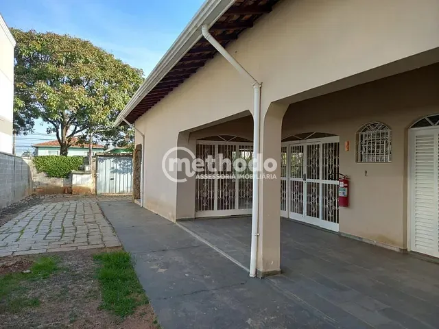 Casa com 1000m² 4 quartos e 5 banheiros, à venda, no bairro Parque Rural Fazenda Santa Cândida em Campinas