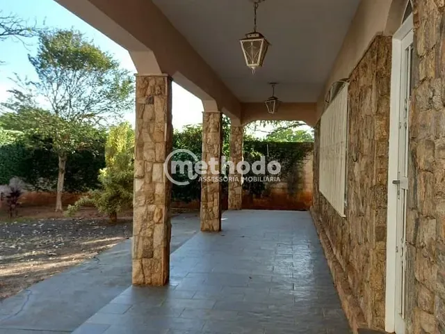 Casa com 1000m² 4 quartos e 5 banheiros, à venda, no bairro Parque Rural Fazenda Santa Cândida em Campinas
