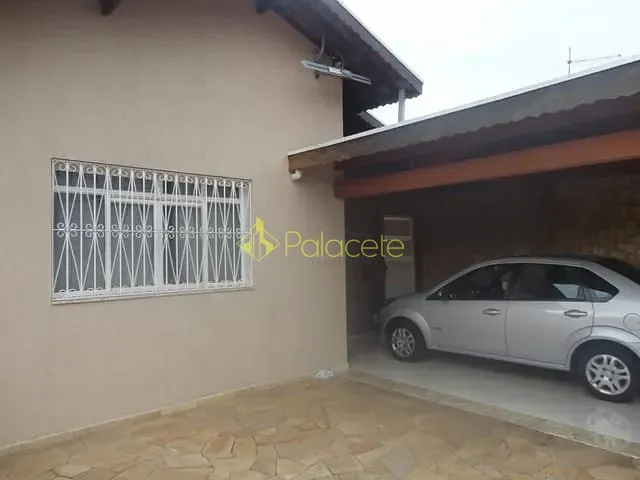 Casa com 300m² 2 quartos e 2 banheiros, à venda, no bairro Centro em Tremembé